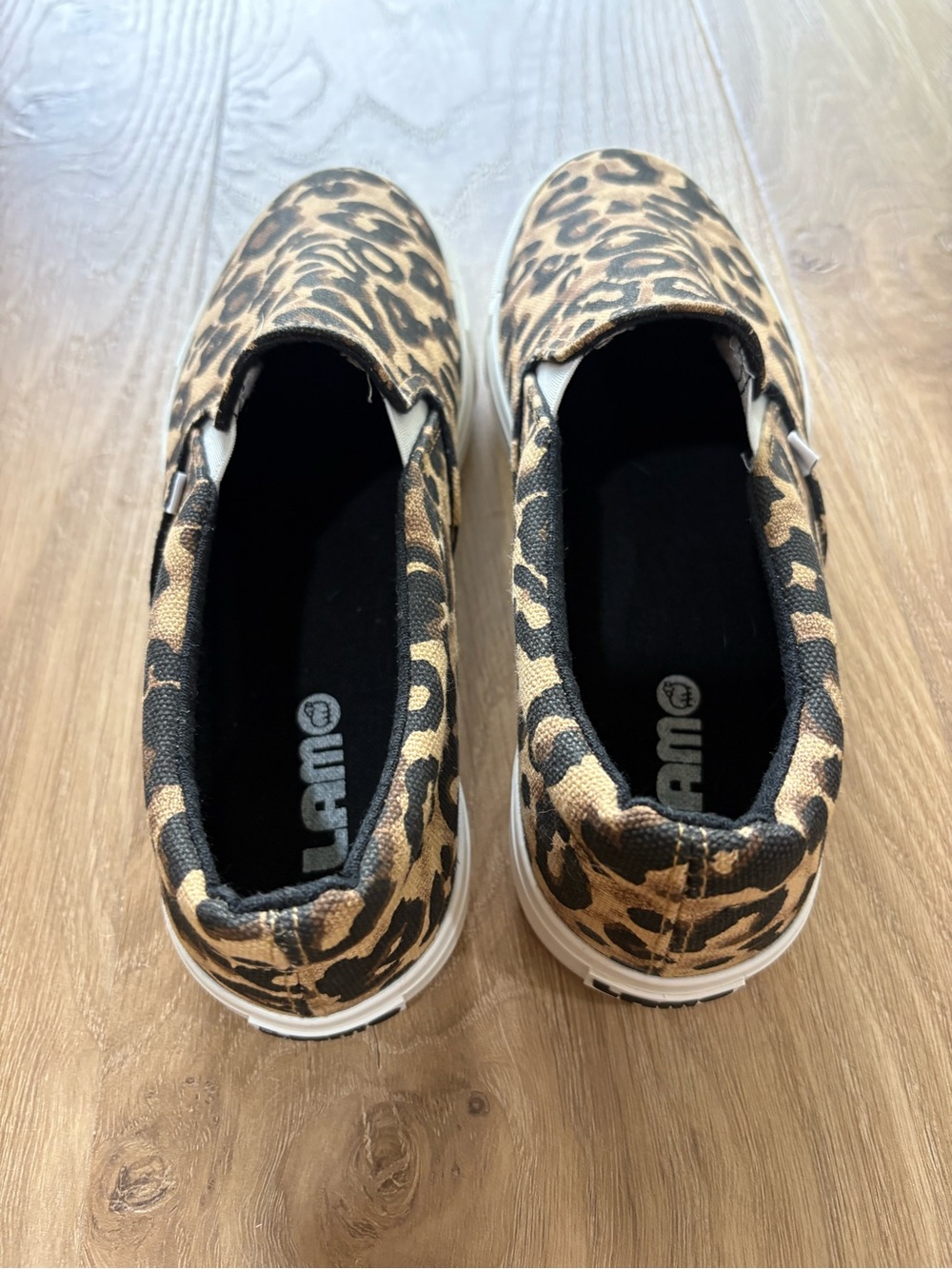 Lamo Leopard Print Slip-On Sneakers Women’s 8.5 NWOT - Picture 2 of 7